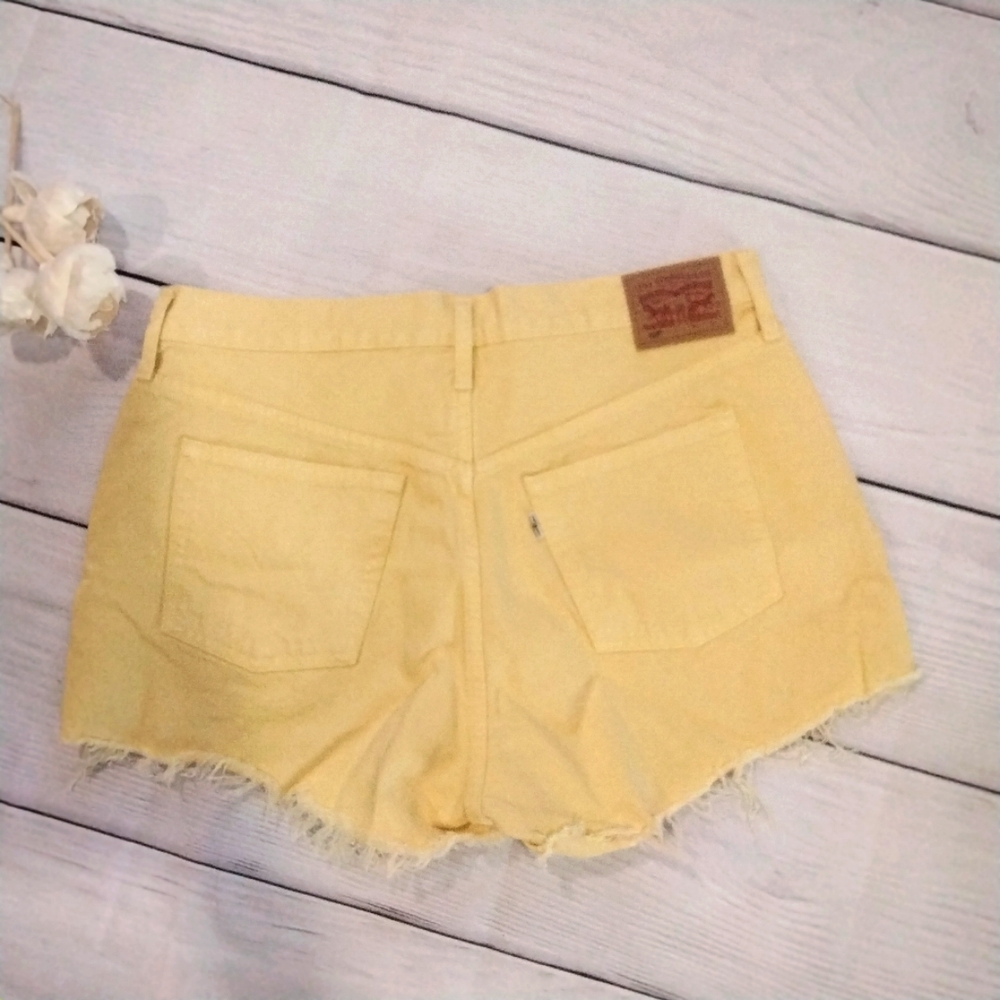 New! Women's Levi's Shorts 🌞 nwot - Picture 2 of 6